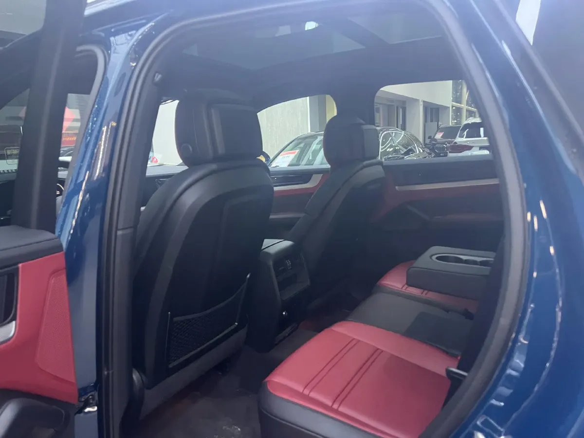 2025 Porsche Cayenne 3.0T 354HP V6 8AT,autocango,china used car exporter,china ev exporter,chinese used car exporter,chinese used ev exporter
