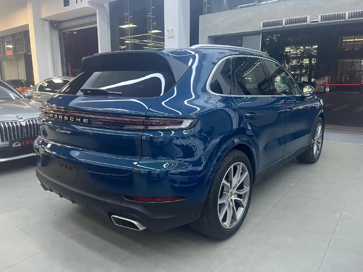 2025 Porsche Cayenne 3.0T 354HP V6 8AT,autocango,china used car exporter,china ev exporter,chinese used car exporter,chinese used ev exporter