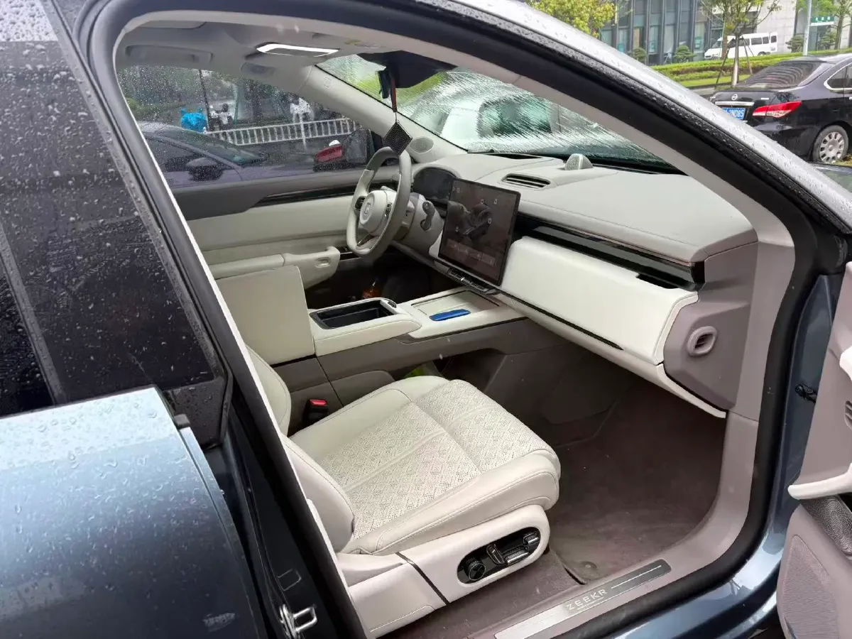 2025 Zeekr 7X BEV 100KWH,autocango,china used car exporter,china ev exporter,chinese used car exporter,chinese used ev exporter