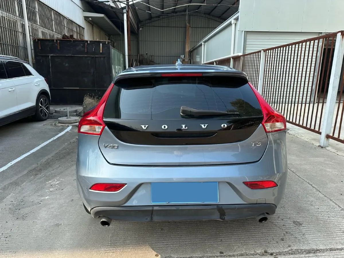 2019 Volvo V40 1.5T 152HP L4 6AT,autocango,china used car exporter,china ev exporter,chinese used car exporter,chinese used ev exporter
