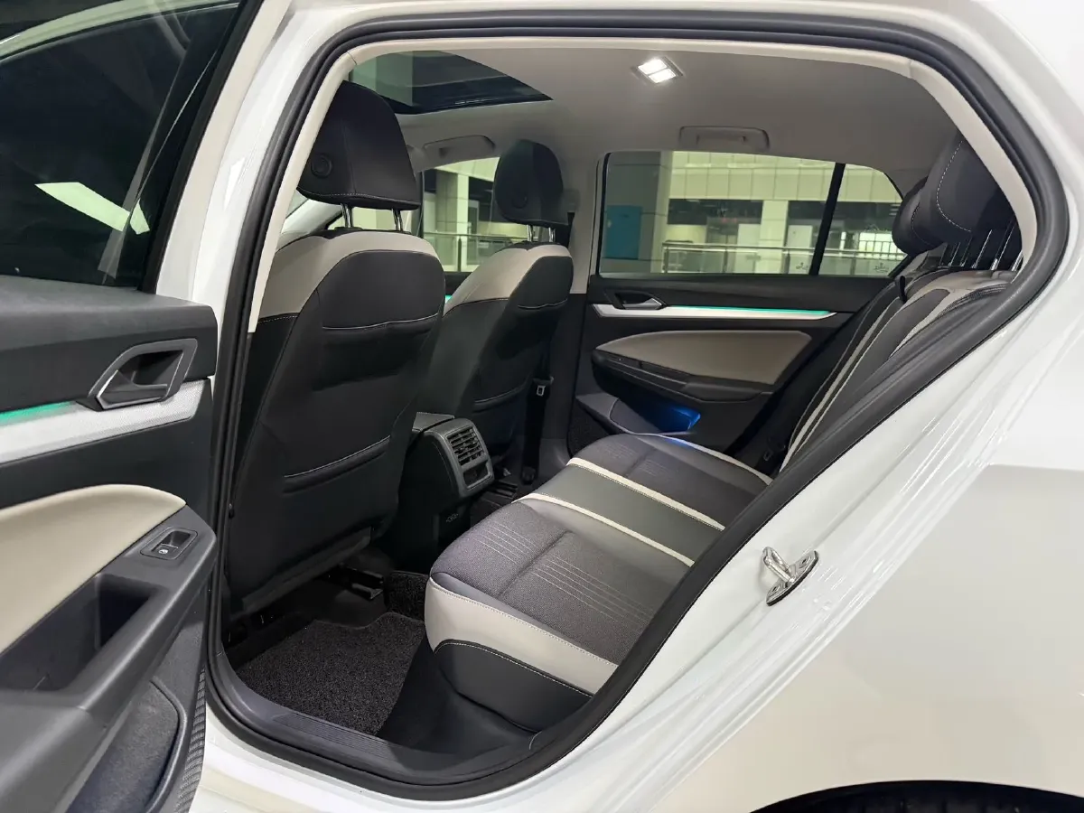 2021 Volkswagen Golf 1.4T 150HP L4 7DCT,autocango,china used car exporter,china ev exporter,chinese used car exporter,chinese used ev exporter