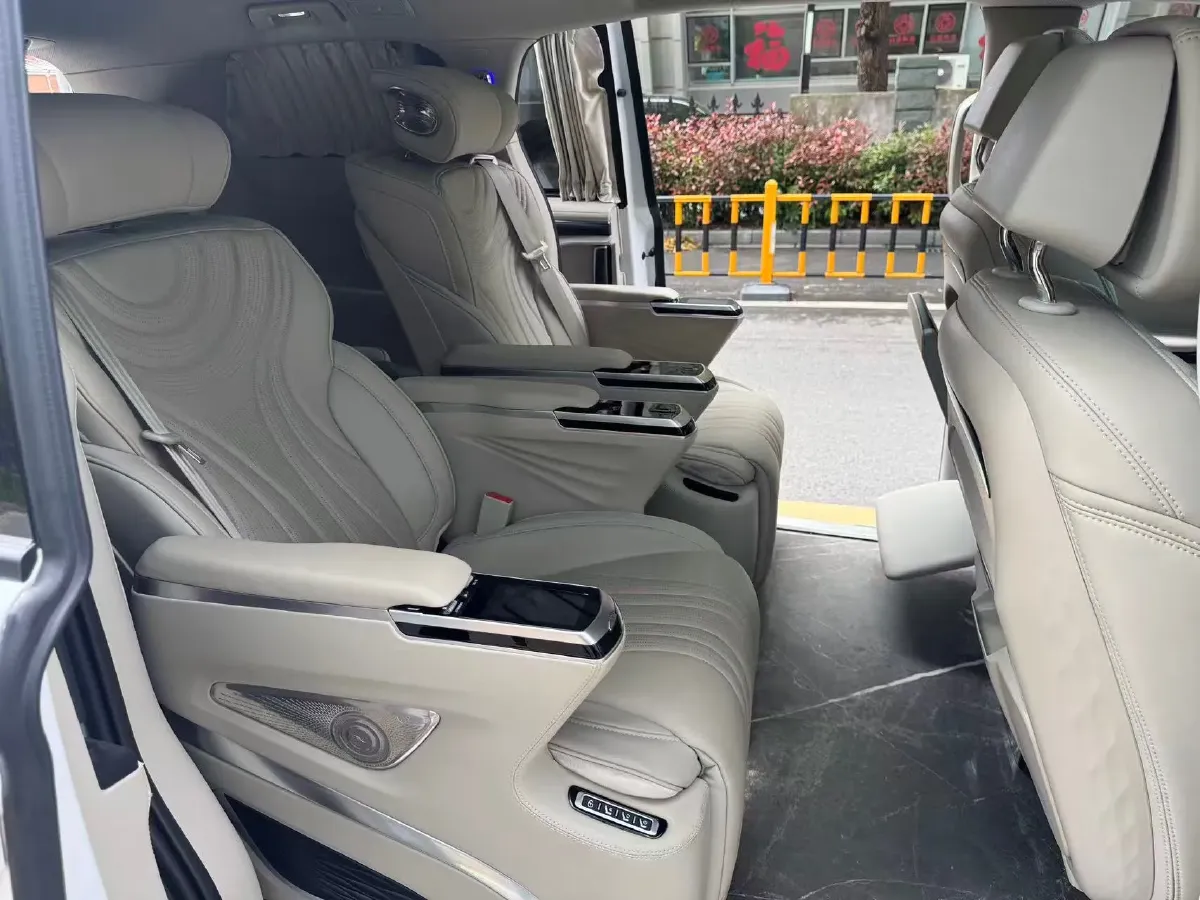 2023 Buick GL8 2.0T 237HP L4 9AT,autocango,china used car exporter,china ev exporter,chinese used car exporter,chinese used ev exporter