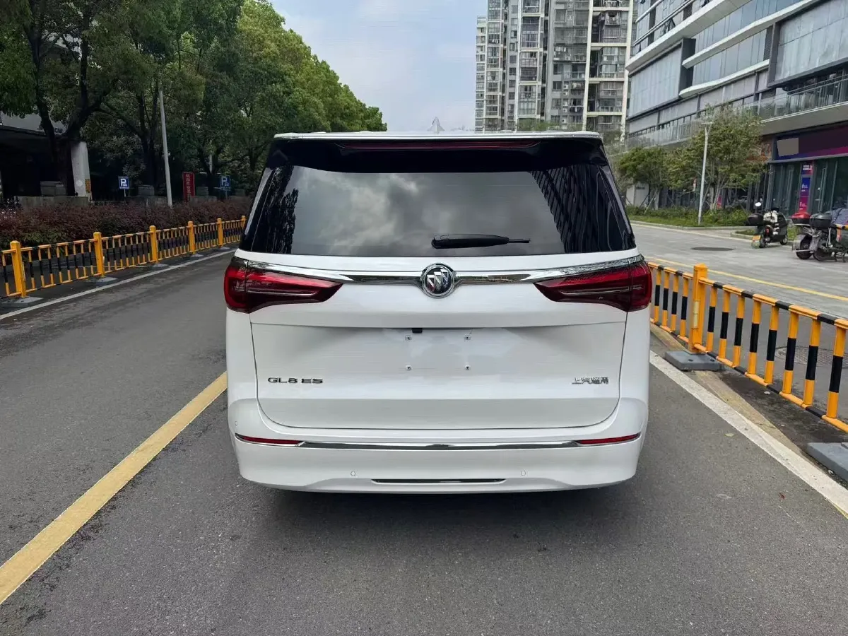 2023 Buick GL8 2.0T 237HP L4 9AT,autocango,china used car exporter,china ev exporter,chinese used car exporter,chinese used ev exporter