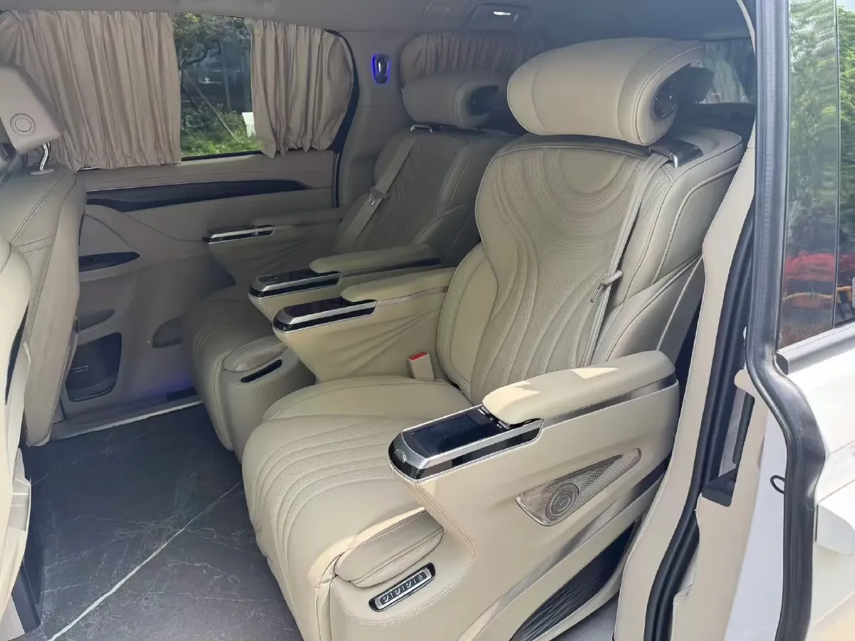 2023 Buick GL8 2.0T 237HP L4 9AT,autocango,china used car exporter,china ev exporter,chinese used car exporter,chinese used ev exporter