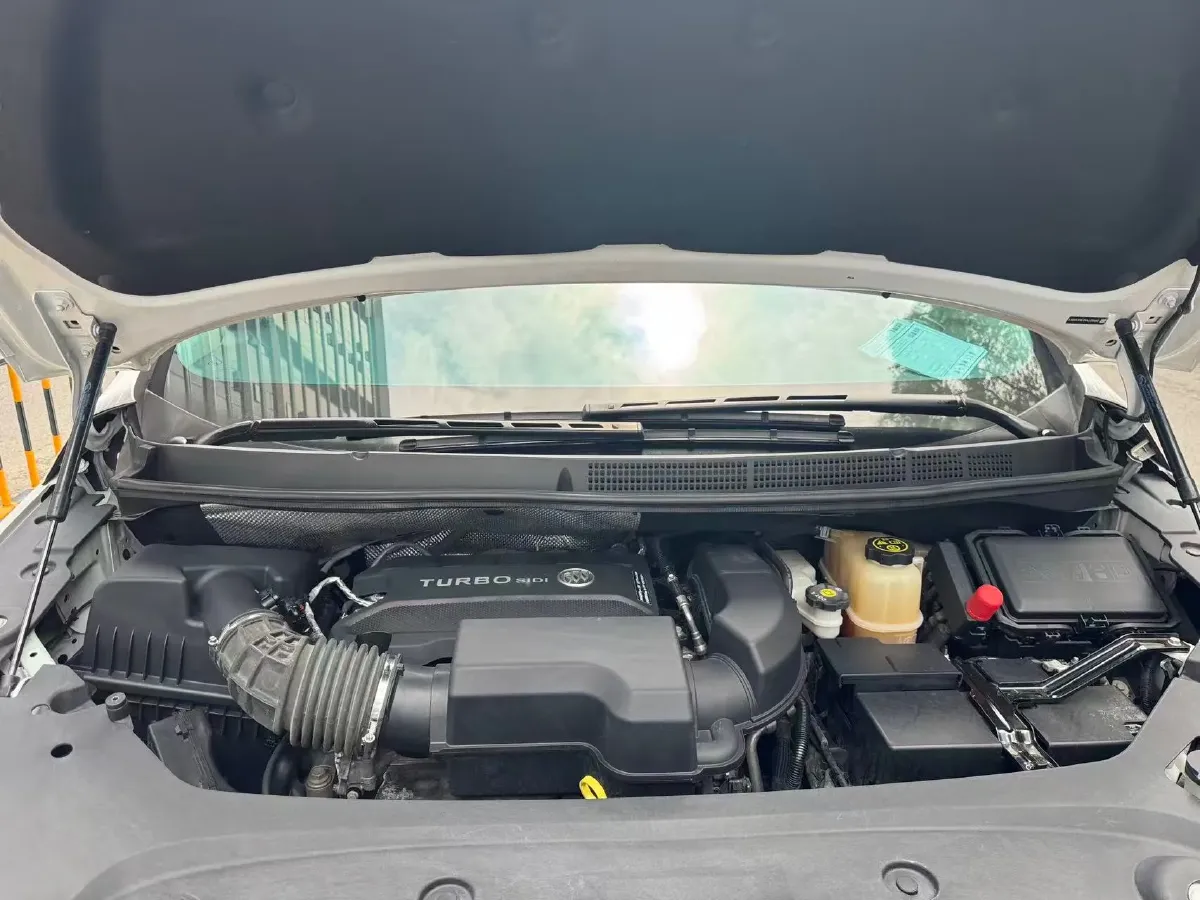 2023 Buick GL8 2.0T 237HP L4 9AT,autocango,china used car exporter,china ev exporter,chinese used car exporter,chinese used ev exporter