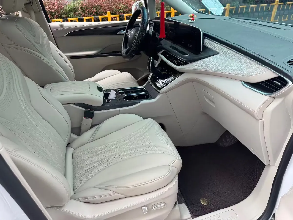 2023 Buick GL8 2.0T 237HP L4 9AT,autocango,china used car exporter,china ev exporter,chinese used car exporter,chinese used ev exporter