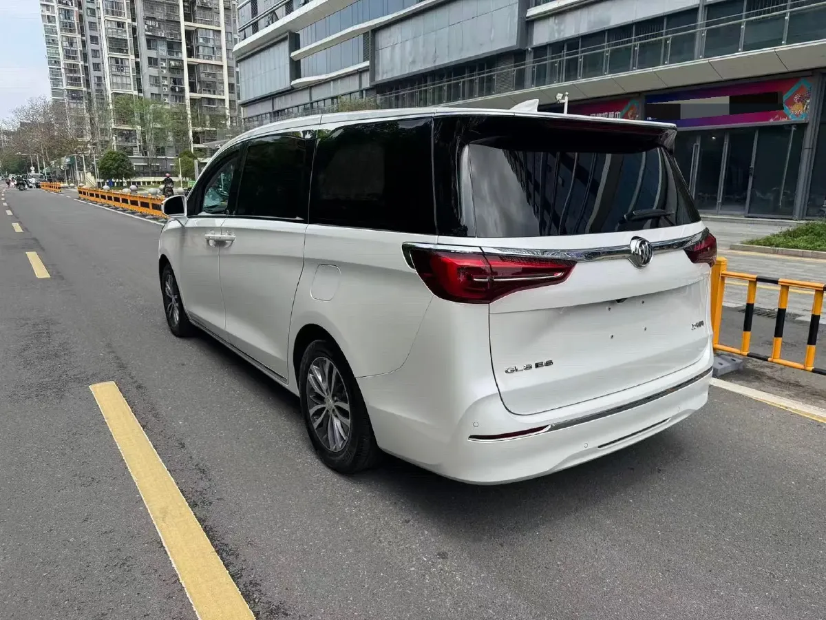 2023 Buick GL8 2.0T 237HP L4 9AT,autocango,china used car exporter,china ev exporter,chinese used car exporter,chinese used ev exporter