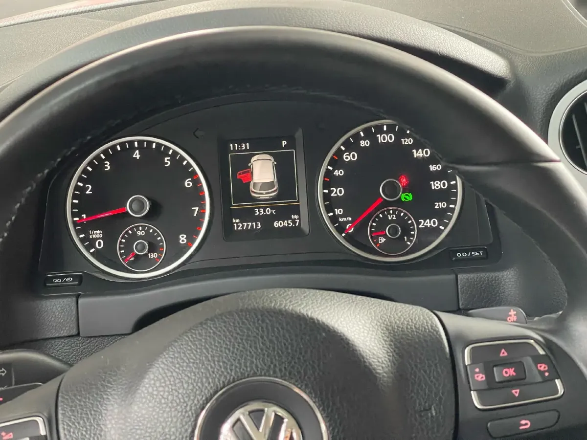 2015 Volkswagen Tiguan 2.0T 200HP L4 6AT,autocango,china used car exporter,china ev exporter,chinese used car exporter,chinese used ev exporter