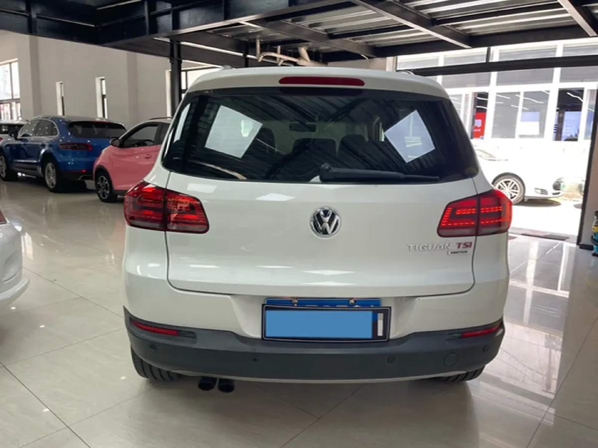 2015 Volkswagen Tiguan 2.0T 200HP L4 6AT,autocango,china used car exporter,china ev exporter,chinese used car exporter,chinese used ev exporter