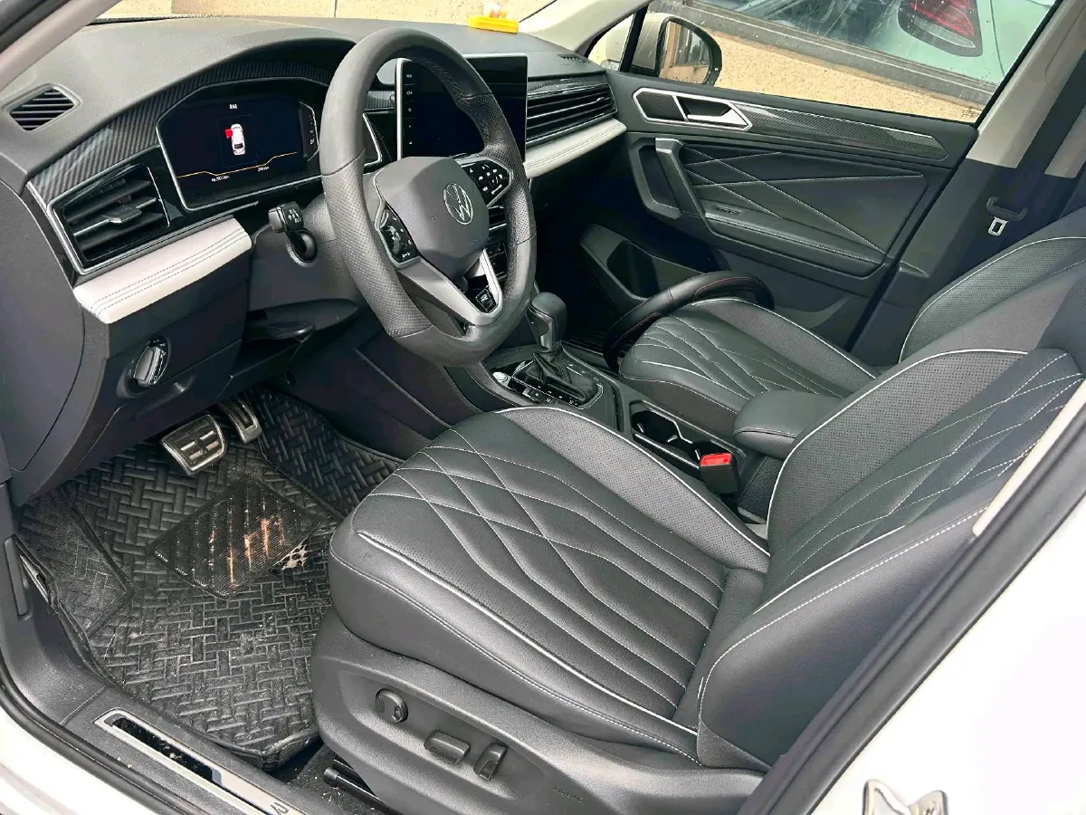 2023 Volkswagen Tiguan L 2.0T 186HP L4 7DCT,autocango,china used car exporter,china ev exporter,chinese used car exporter,chinese used ev exporter