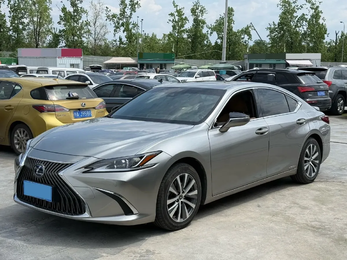 2020 Lexus ES 2.5L 178HP L4 E-CVT Hybrid,autocango,china used car exporter,china ev exporter,chinese used car exporter,chinese used ev exporter