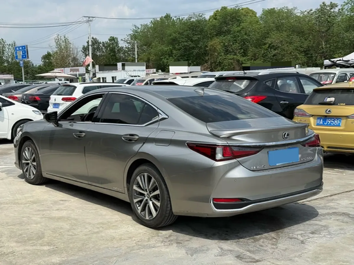 2020 Lexus ES 2.5L 178HP L4 E-CVT Hybrid,autocango,china used car exporter,china ev exporter,chinese used car exporter,chinese used ev exporter