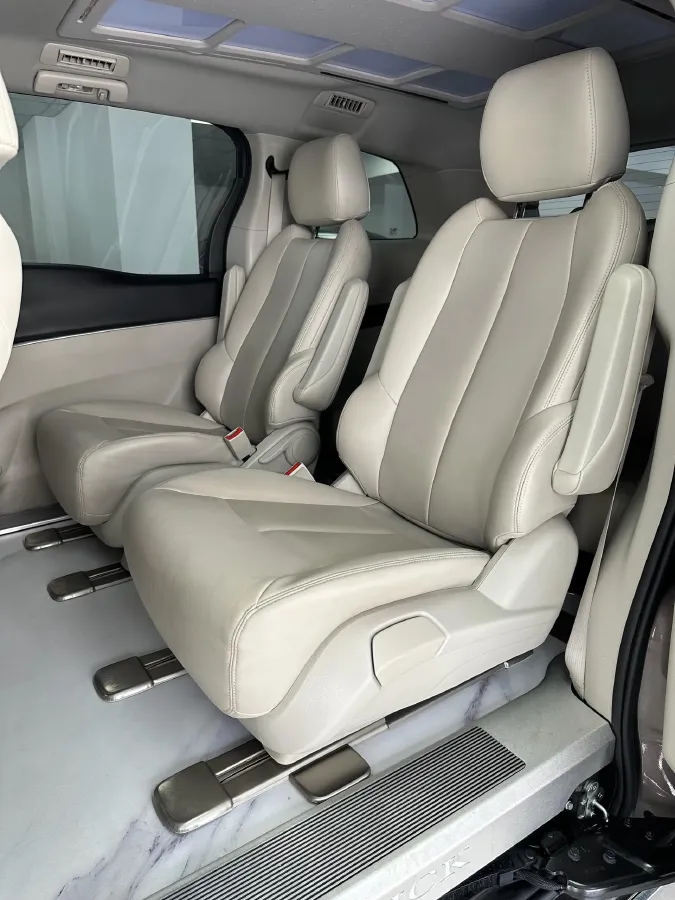 2023 Buick GL8 2.0T 237HP L4 9AT,autocango,china used car exporter,china ev exporter,chinese used car exporter,chinese used ev exporter