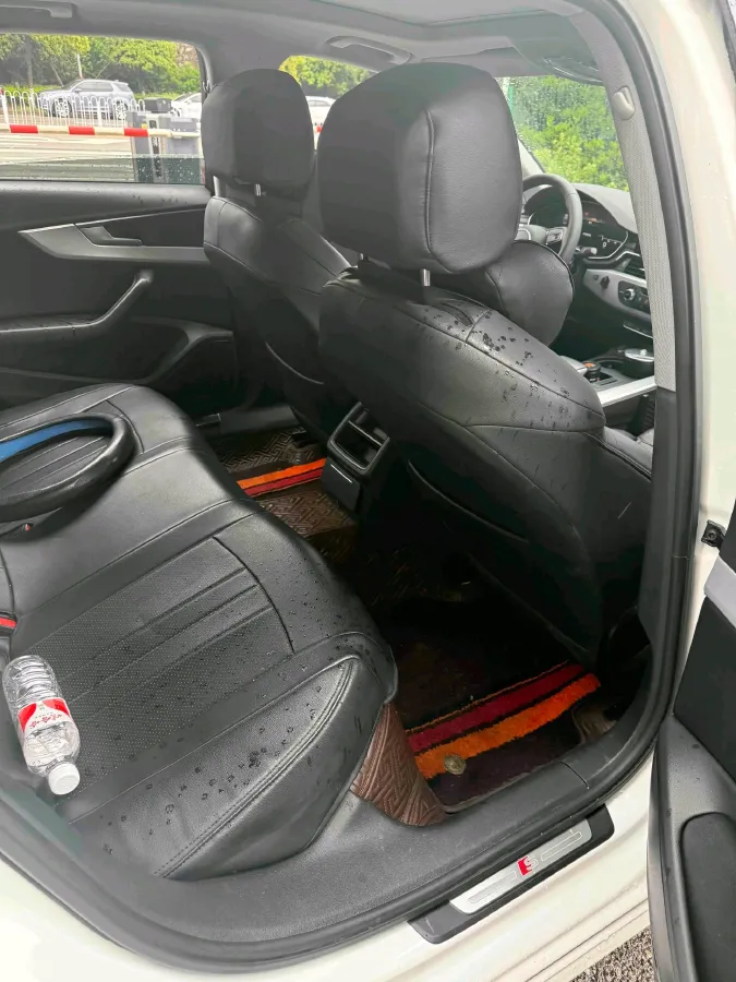 2020 Audi A4L 2.0T 190HP L4 7DCT,autocango,china used car exporter,china ev exporter,chinese used car exporter,chinese used ev exporter