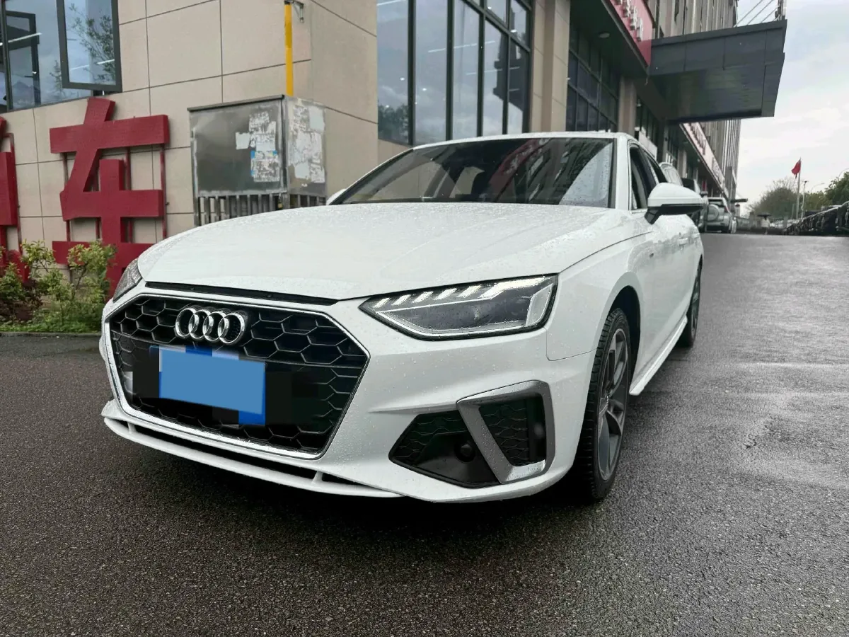 2020 Audi A4L 2.0T 190HP L4 7DCT,autocango,china used car exporter,china ev exporter,chinese used car exporter,chinese used ev exporter
