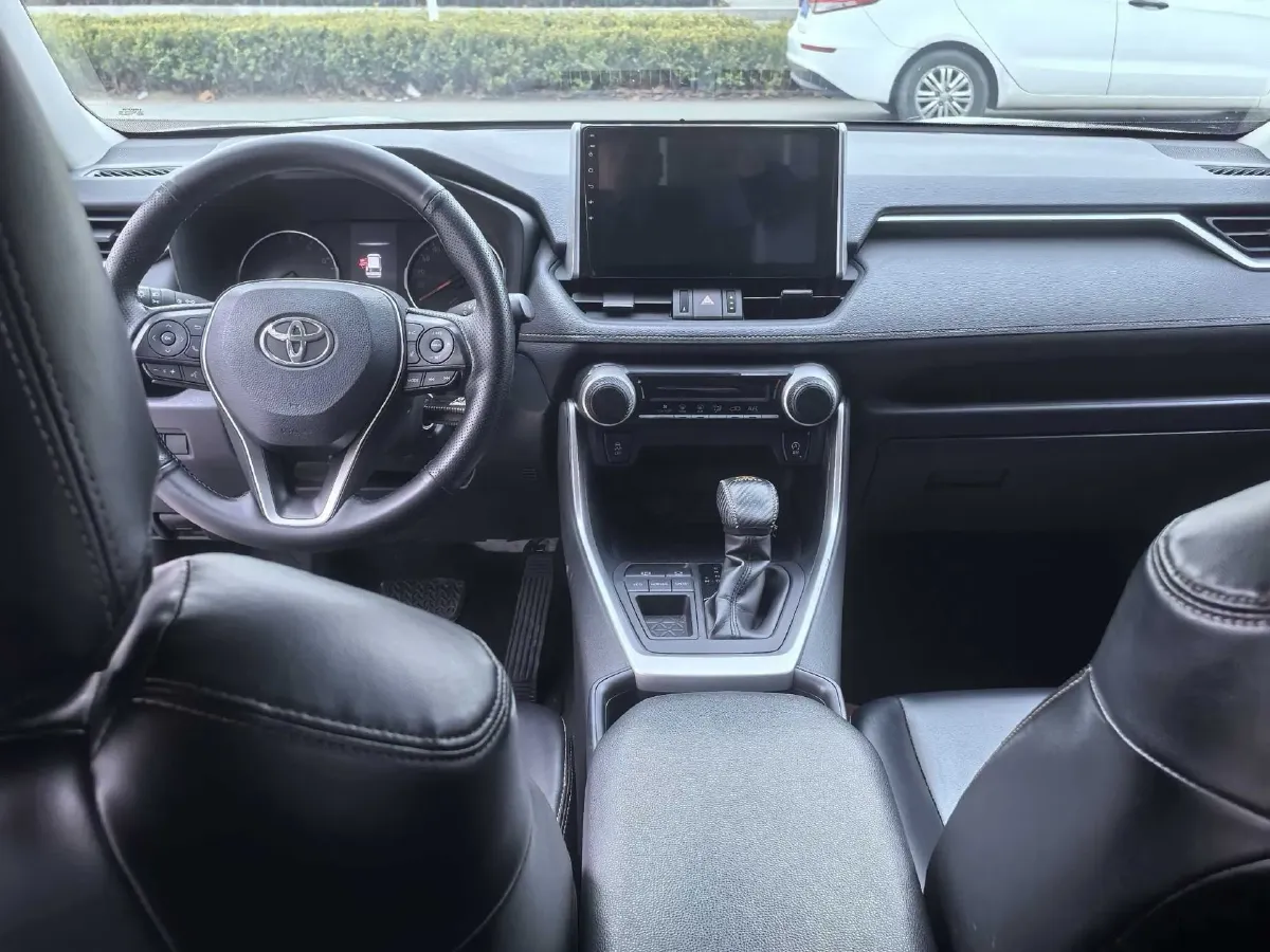 2021 Toyota RAV4 2.0L 171HP L4 CVT,autocango,china used car exporter,china ev exporter,chinese used car exporter,chinese used ev exporter