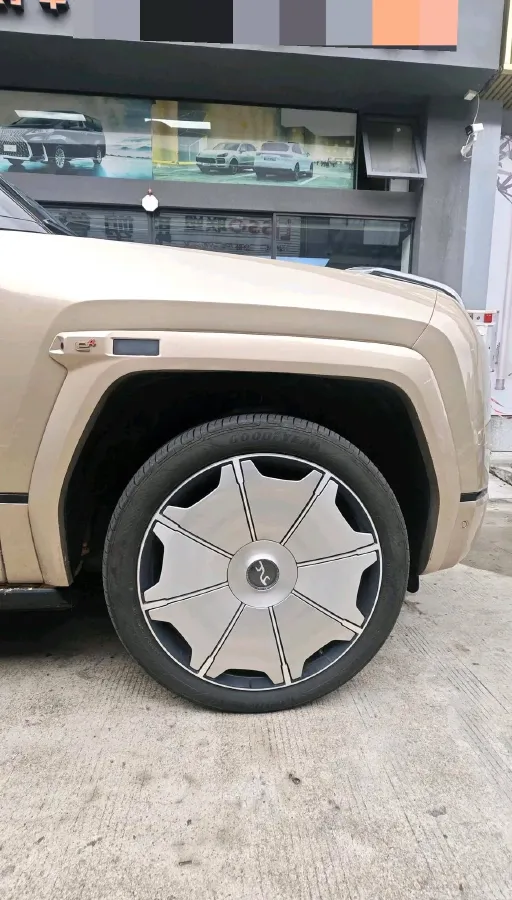 2025 YangWang U8 L REEV 272HP REEV,autocango,china used car exporter,china ev exporter,chinese used car exporter,chinese used ev exporter