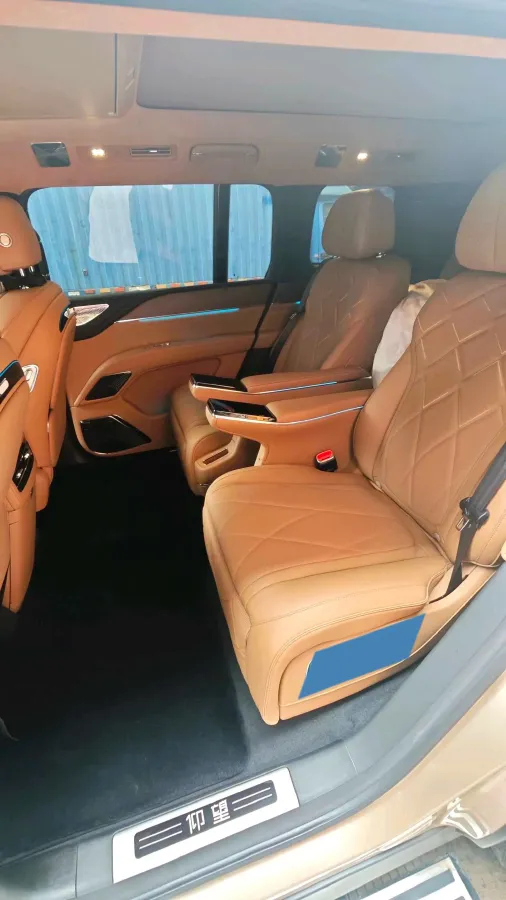 2025 YangWang U8 L REEV 272HP REEV,autocango,china used car exporter,china ev exporter,chinese used car exporter,chinese used ev exporter