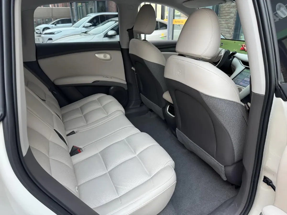 2025 IM LS6 BEV 75KWH,autocango,china used car exporter,china ev exporter,chinese used car exporter,chinese used ev exporter