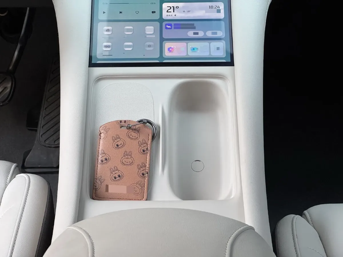 2025 IM LS6 BEV 75KWH,autocango,china used car exporter,china ev exporter,chinese used car exporter,chinese used ev exporter