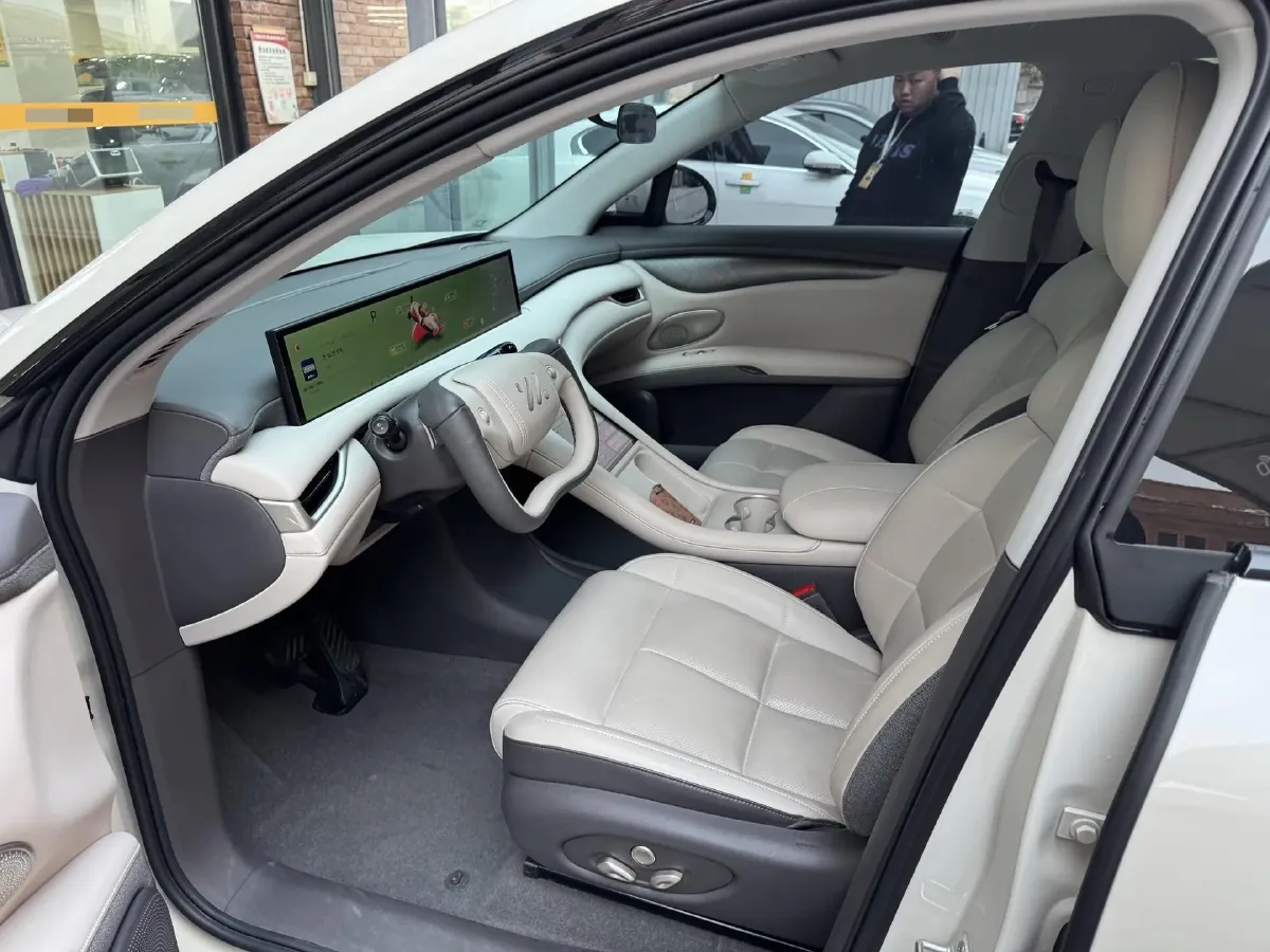 2025 IM LS6 BEV 75KWH,autocango,china used car exporter,china ev exporter,chinese used car exporter,chinese used ev exporter