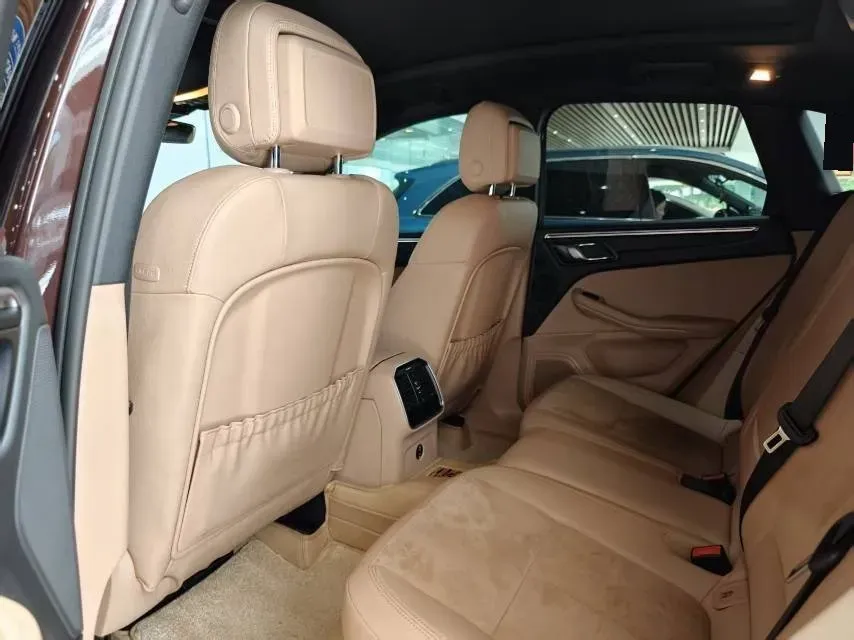 2018 Porsche Macan 2.0T 252HP L4 7DCT,autocango,china used car exporter,china ev exporter,chinese used car exporter,chinese used ev exporter