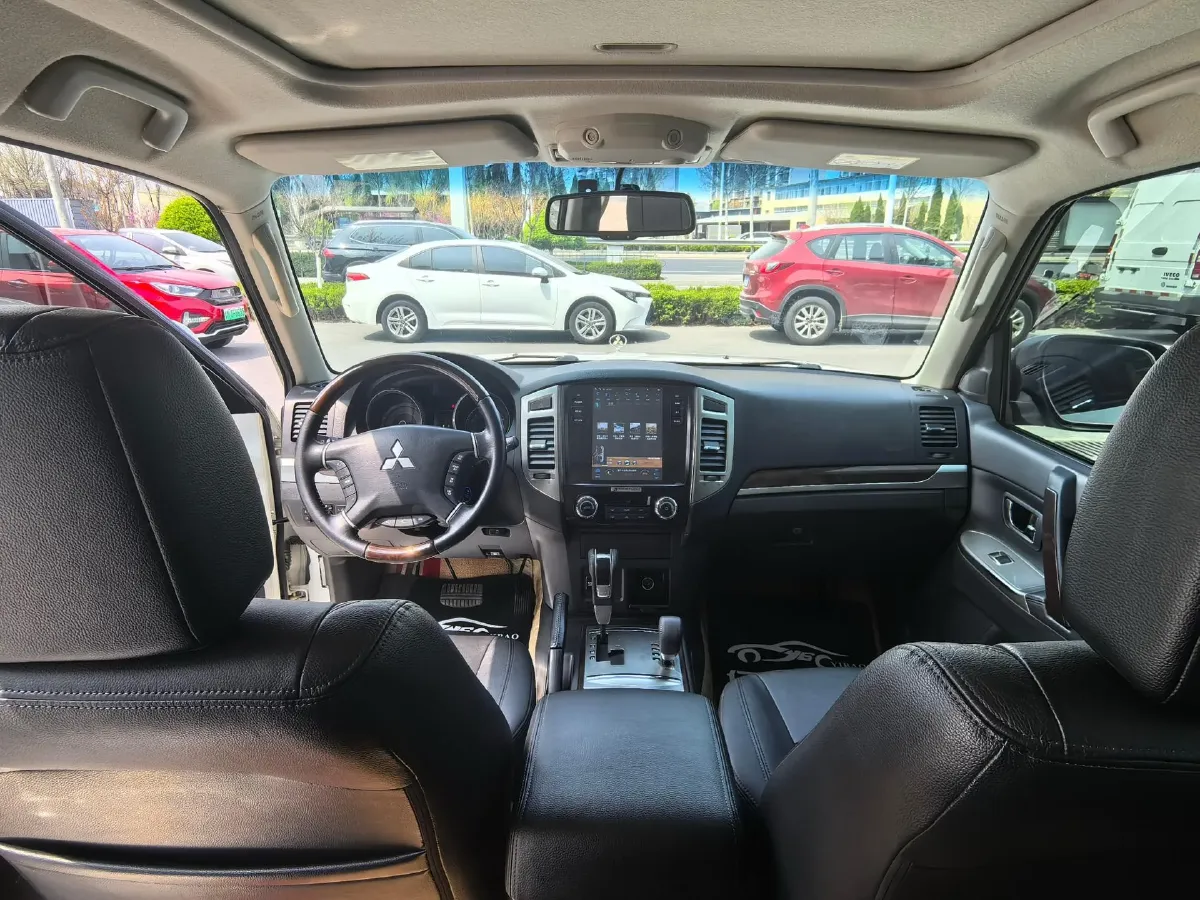 2017 Honda Jade 1.8L 141HP L4 5AT,autocango,china used car exporter,china ev exporter,chinese used car exporter,chinese used ev exporter