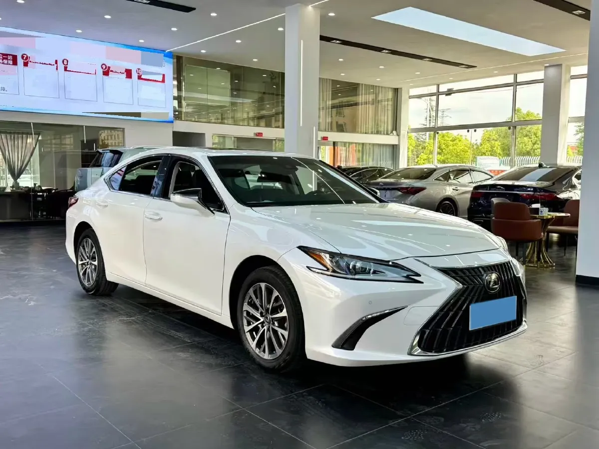 2023 Lexus ES 2.0L 173HP L4 CVT,autocango,china used car exporter,china ev exporter,chinese used car exporter,chinese used ev exporter