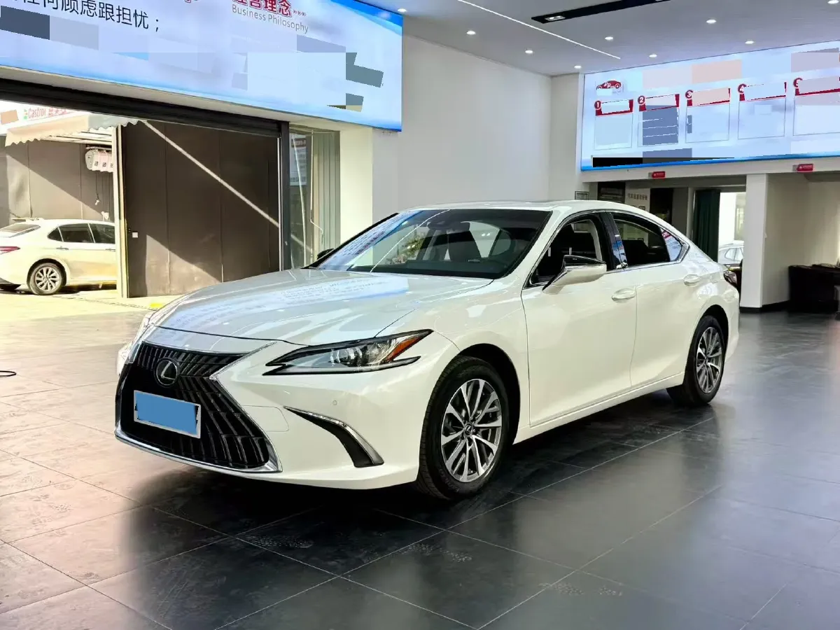 2023 Lexus ES 2.0L 173HP L4 CVT,autocango,china used car exporter,china ev exporter,chinese used car exporter,chinese used ev exporter