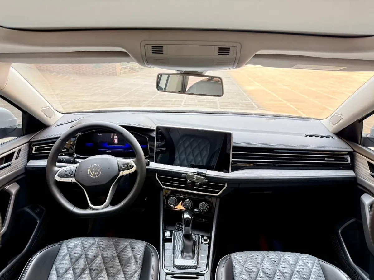 2024 Volkswagen Sagitar 1.5T 160HP L4 7DCT,autocango,china used car exporter,china ev exporter,chinese used car exporter,chinese used ev exporter