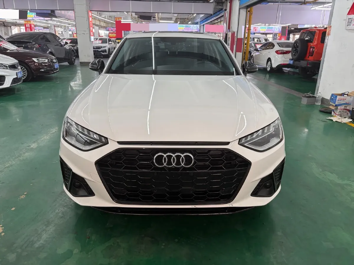 2020 Audi A4L 2.0T 190HP L4 7DCT,autocango,china used car exporter,china ev exporter,chinese used car exporter,chinese used ev exporter