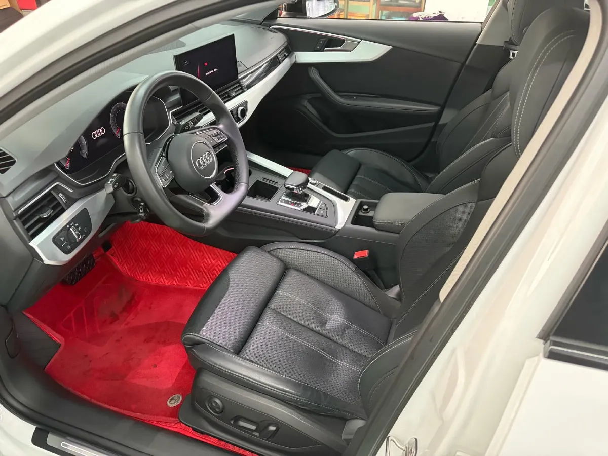 2020 Audi A4L 2.0T 190HP L4 7DCT,autocango,china used car exporter,china ev exporter,chinese used car exporter,chinese used ev exporter