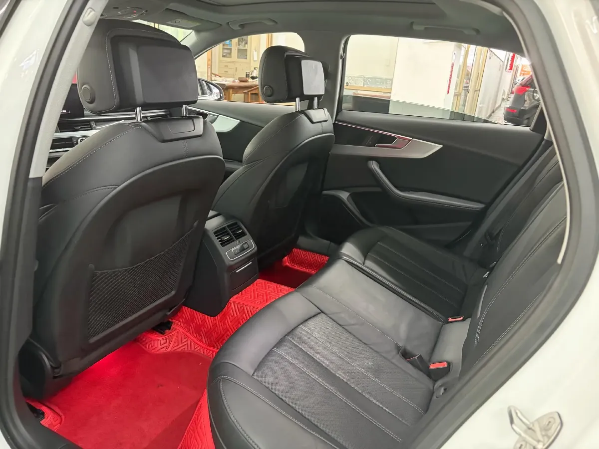 2020 Audi A4L 2.0T 190HP L4 7DCT,autocango,china used car exporter,china ev exporter,chinese used car exporter,chinese used ev exporter