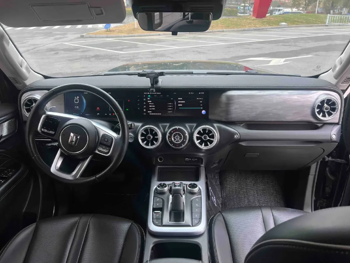 2021 Tank 300 2.0T 227HP L4 8AT,autocango,china used car exporter,china ev exporter,chinese used car exporter,chinese used ev exporter