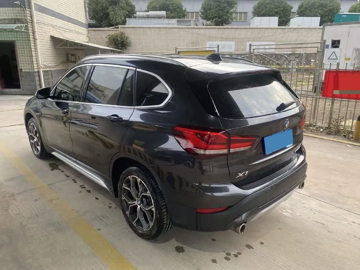 2021 BMW X1 1.5T 140HP L3 7DCT,autocango,china used car exporter,china ev exporter,chinese used car exporter,chinese used ev exporter