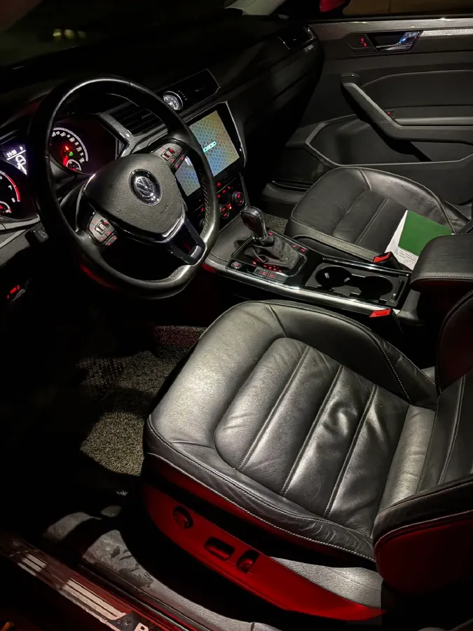 2017 Volkswagen Passat 1.4T 150HP L4 7DCT,autocango,china used car exporter,china ev exporter,chinese used car exporter,chinese used ev exporter