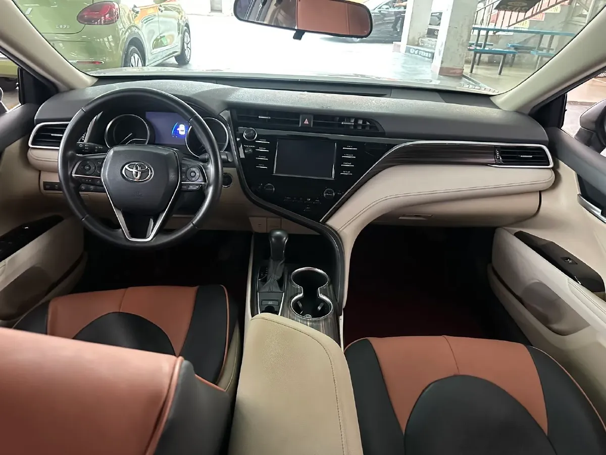 2018 Toyota Camry 2.0L 169HP L4 6AT,autocango,china used car exporter,china ev exporter,chinese used car exporter,chinese used ev exporter