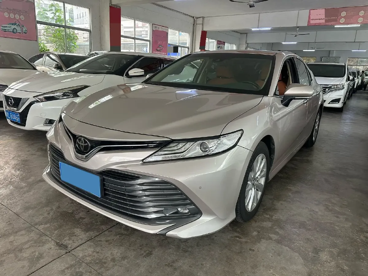 2018 Toyota Camry 2.0L 169HP L4 6AT,autocango,china used car exporter,china ev exporter,chinese used car exporter,chinese used ev exporter