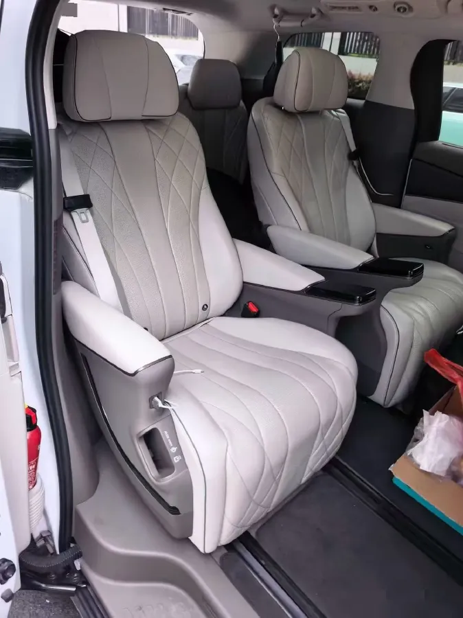 2022 Mercedes-Benz GLC Class 2.0T 197HP L4 9AT,autocango,china used car exporter,china ev exporter,chinese used car exporter,chinese used ev exporter