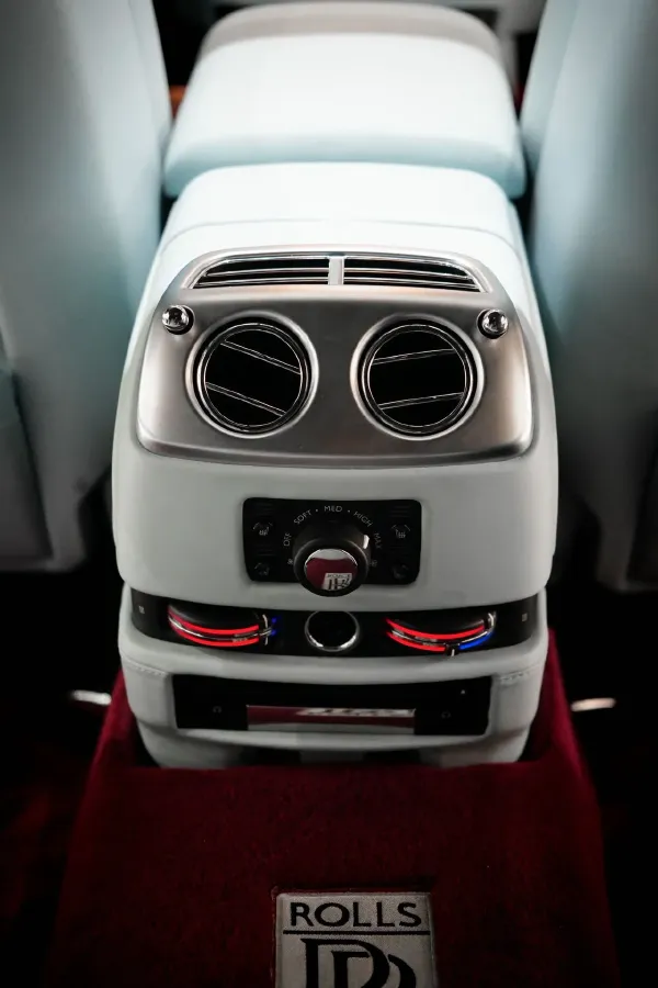 2018 Rolls-Royce Ghost 6.6T 571HP V12 8AT,autocango,china used car exporter,china ev exporter,chinese used car exporter,chinese used ev exporter