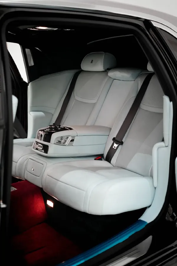 2018 Rolls-Royce Ghost 6.6T 571HP V12 8AT,autocango,china used car exporter,china ev exporter,chinese used car exporter,chinese used ev exporter