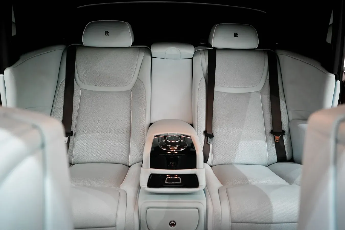 2018 Rolls-Royce Ghost 6.6T 571HP V12 8AT,autocango,china used car exporter,china ev exporter,chinese used car exporter,chinese used ev exporter