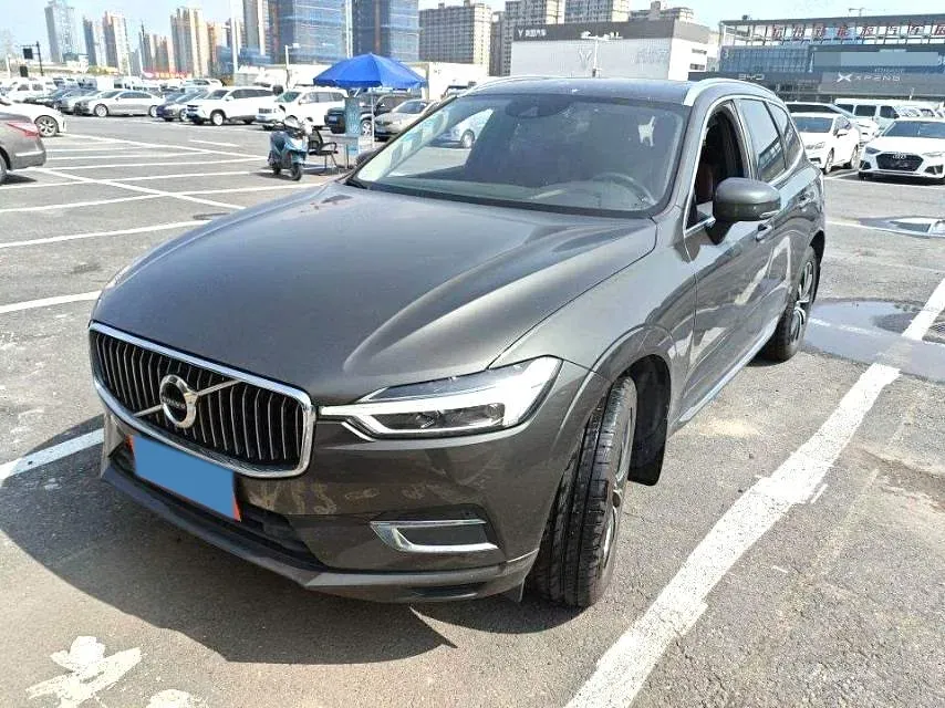 2020 Volvo XC60 2.0T 254HP L4 8AT,autocango,china used car exporter,china ev exporter,chinese used car exporter,chinese used ev exporter