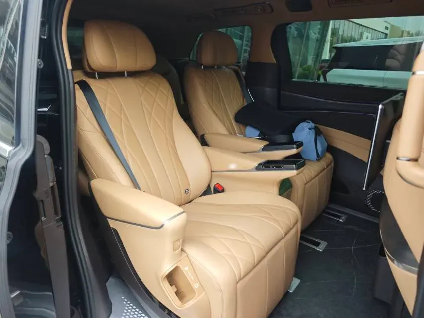 2025 Denza D9 1.5T 156HP L4 E-CVT PHEV 40KWH,autocango,china used car exporter,china ev exporter,chinese used car exporter,chinese used ev exporter