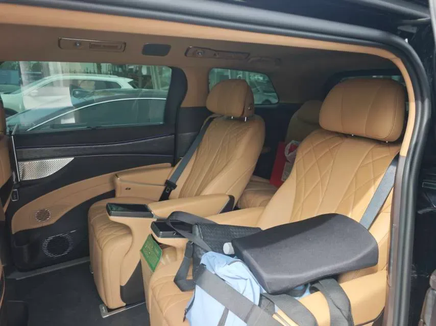 2025 Denza D9 1.5T 156HP L4 E-CVT PHEV 40KWH,autocango,china used car exporter,china ev exporter,chinese used car exporter,chinese used ev exporter