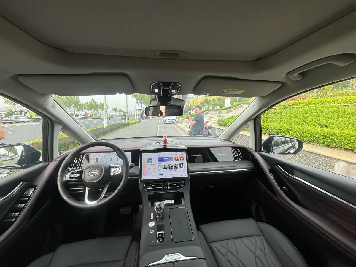 2024 GAC Trumpchi M8 2.0T 252HP L4 8AT,autocango,china used car exporter,china ev exporter,chinese used car exporter,chinese used ev exporter