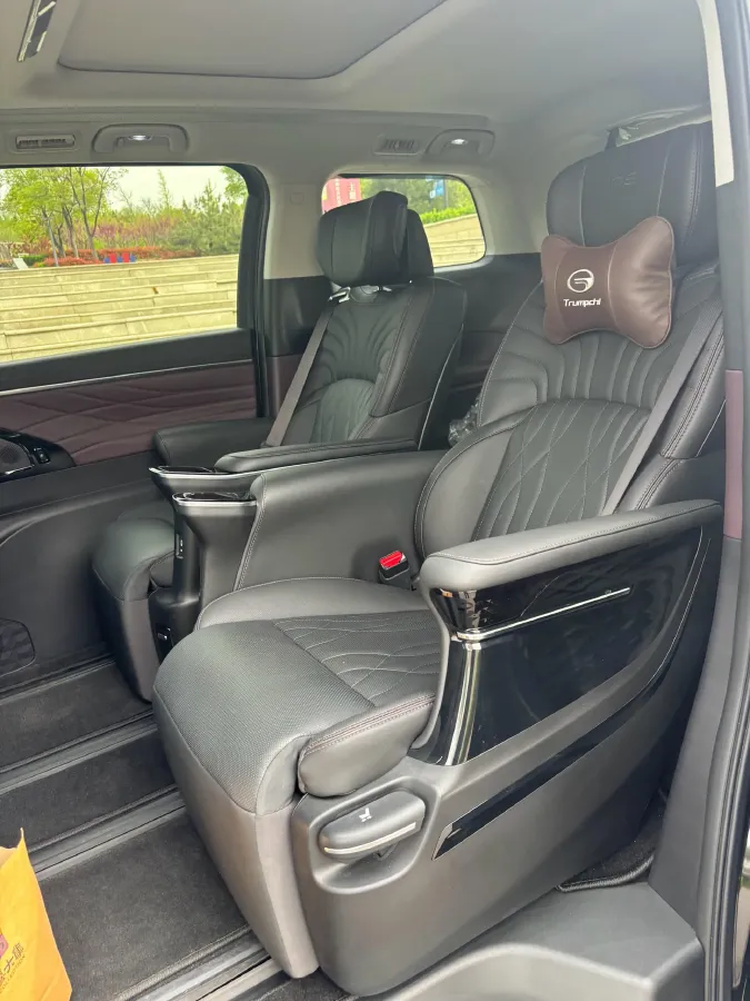 2024 GAC Trumpchi M8 2.0T 252HP L4 8AT,autocango,china used car exporter,china ev exporter,chinese used car exporter,chinese used ev exporter