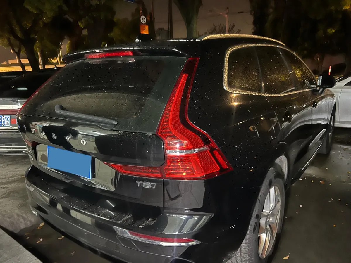 2021 Volvo XC60 2.0T 250HP L4 8AT,autocango,china used car exporter,china ev exporter,chinese used car exporter,chinese used ev exporter