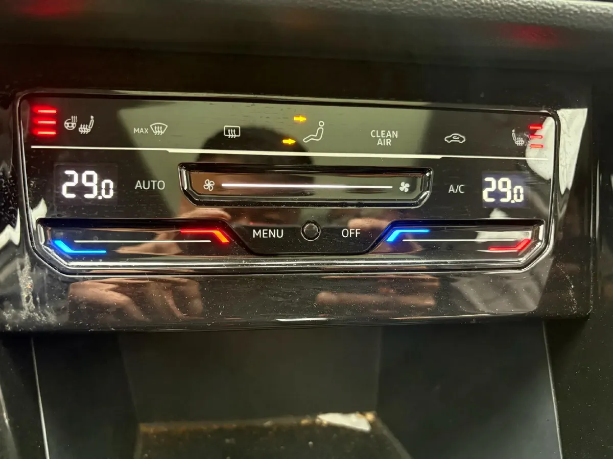 2020 Volkswagen Tayron 2.0T 186HP L4 7DCT,autocango,china used car exporter,china ev exporter,chinese used car exporter,chinese used ev exporter