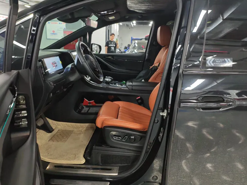 2024 GAC Trumpchi M8 2.0T 190HP L4 E-CVT Hybrid,autocango,china used car exporter,china ev exporter,chinese used car exporter,chinese used ev exporter